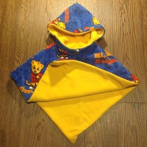 Daniel Tiger poncho